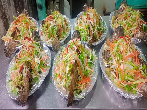 GÀ HỒNG KÝ