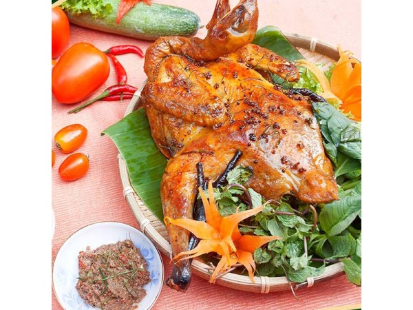 GÀ NƯỚNG MUỐI ỚT + BÁNH BAO