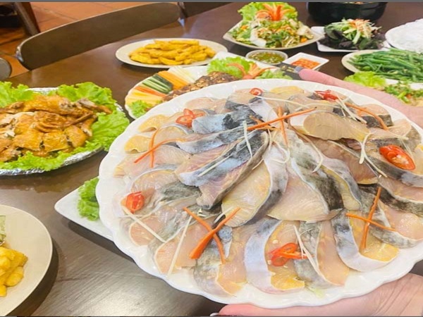 GÀ HỒNG KÝ