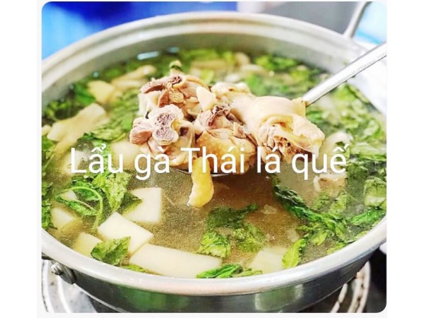 LẪU GÀ LÁ É