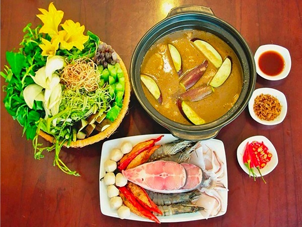 GÀ HỒNG KÝ